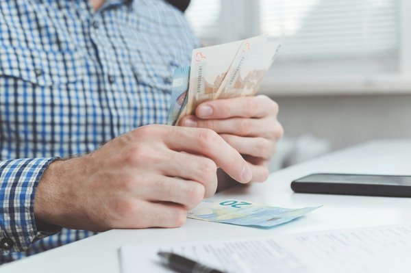 Quel tarif journalier moyen pour un salarié porté rentable ?